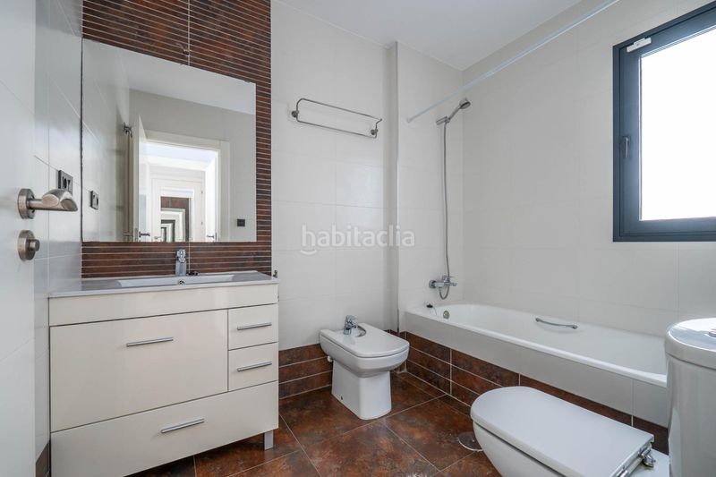 Foto 9bdaaf6b-f8a1-443f-945b-686ac653fe49. Pis amb aparcament piscina a Playa de Granada Motril