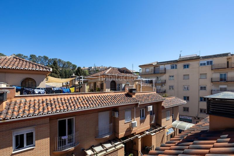 Foto ed5728d5-4673-4e65-a432-b3a401c6c724. Casa adosada en avenida de murcia 15 espectacular casa unifamiliar en recinto cerrado capital en Granada
