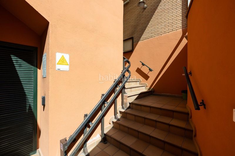 Foto fea54518-3b88-41f9-9fcd-0849458aa6ee. Casa adosada en avenida de murcia 15 espectacular casa unifamiliar en recinto cerrado capital en Granada