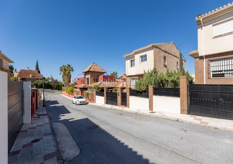 Foto 03280be8-0b62-4f26-933d-1ee0cf71bd26. Xalet amb aparcament piscina a Barrio de la Vega Monachil