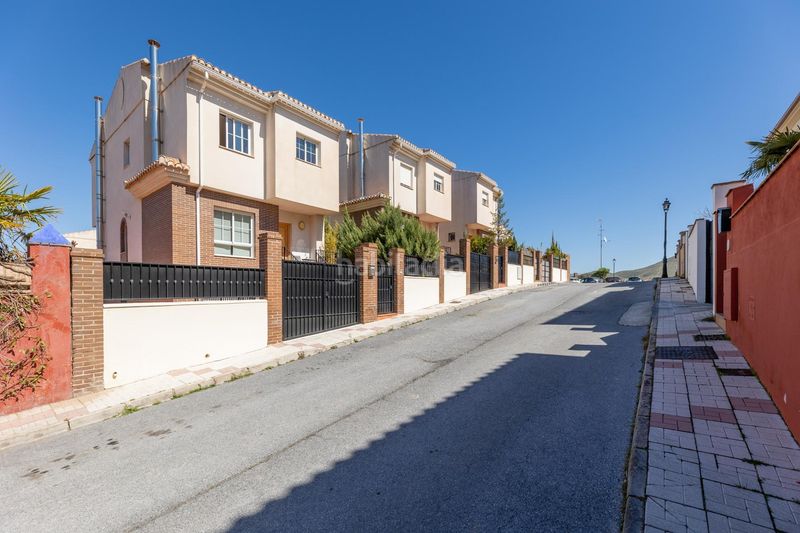 Foto b2c42e4d-951e-4172-a2e8-329bedad7d48. Xalet amb aparcament piscina a Barrio de la Vega Monachil