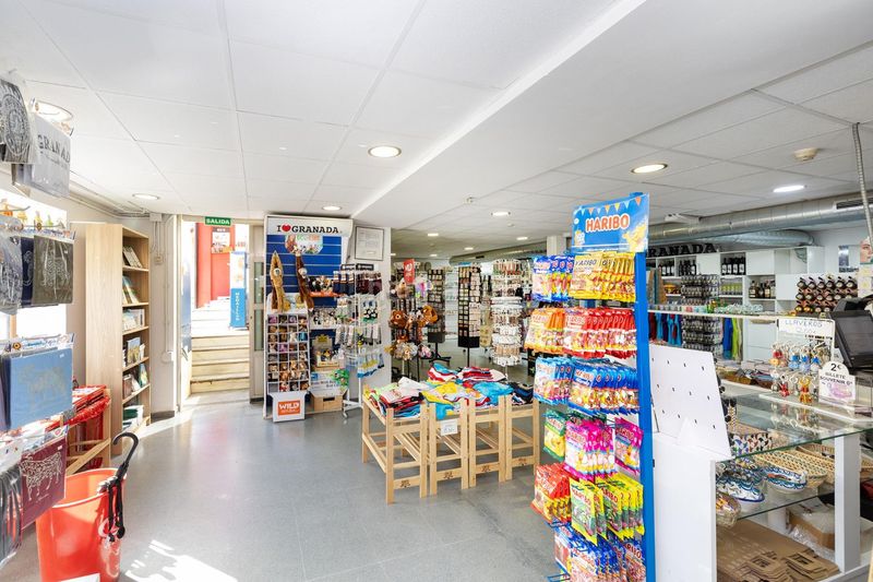 Foto 494faed1-894c-4cca-9c48-cd857f07bde9. Edifici a San Matías - Realejo Granada