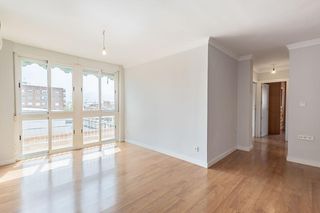 Pis a Avenida barcelona 20. Vistas despejadas a sierra nevada, mucha luz y ubicación top en