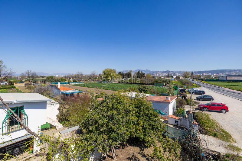 Foto b7a74f23-405c-45d0-8d3e-1e1051f1eabe. Masia amb aparcament a Poniente Armilla