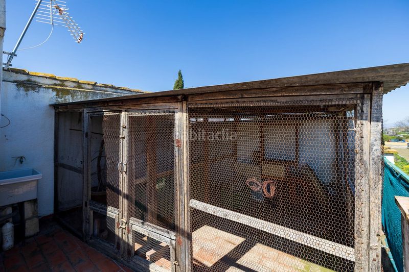 Foto c900ee02-99d9-40ad-86d9-495040895dee. Masia amb aparcament a Poniente Armilla