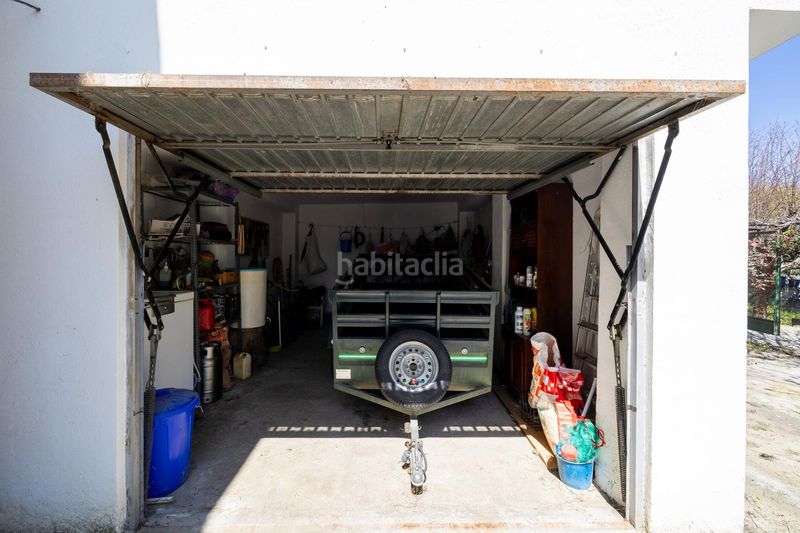 Foto df559dc0-a823-46a0-b14e-63cacbb14682. Masia amb aparcament a Poniente Armilla