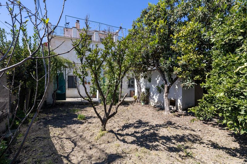 Foto ff780fb8-671e-4bc2-9394-7ff6ad1b77d6. Masia amb aparcament a Poniente Armilla