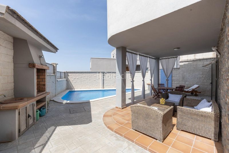 Foto 42524038-9f8a-4072-b9d4-42c638fe5b56. Casa amb calefacció aparcament piscina a Alfacar