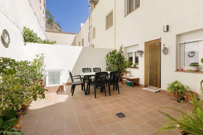 Foto 5f5c811f-e655-4cdc-a22a-7669afa6e035. Casa adosada en calle santo sepulcro de la quinta 26 magnífico adosado con apartamento independiente en Bola de Oro, en Granada