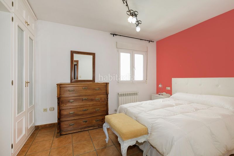 Foto c10e0810-db17-4c75-ac8c-155e60a3edbd. Casa adosada en calle santo sepulcro de la quinta 26 magnífico adosado con apartamento independiente en Bola de Oro, en Granada