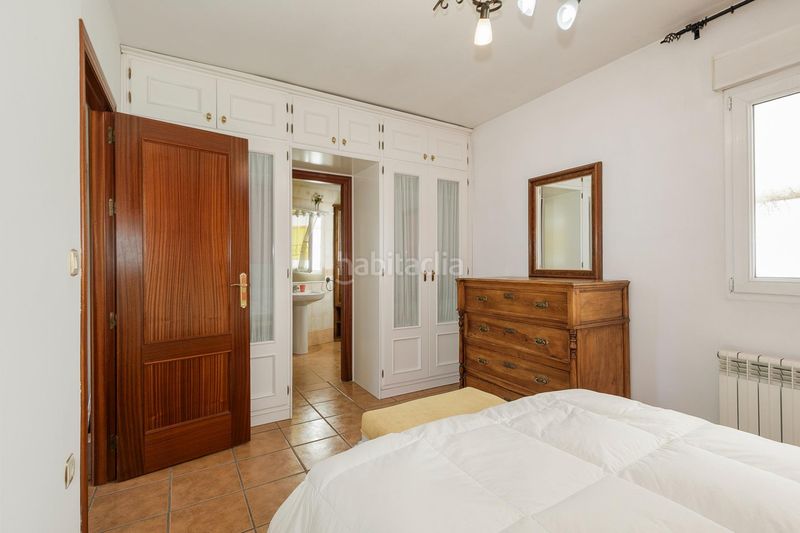 Foto f998875d-b406-41f4-9caf-057852b3e034. Casa adosada en calle santo sepulcro de la quinta 26 magnífico adosado con apartamento independiente en Bola de Oro, en Granada
