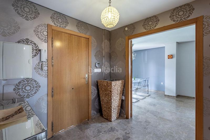 Foto d7d4370c-c72e-4181-9413-b057f8c058e1. Casa aparellada amb calefacció aparcament a Jun