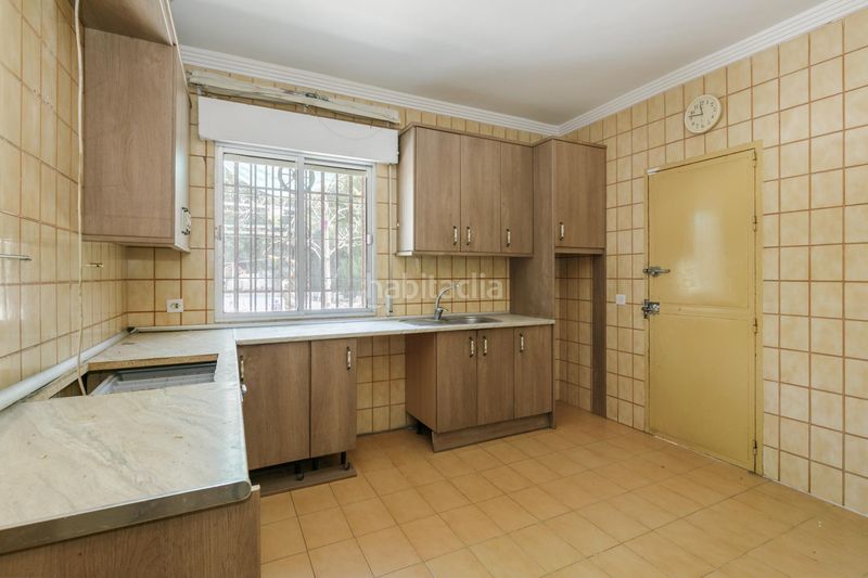 Foto c6d14813-3b3e-4754-8359-aa00af3aae90. Xalet amb aparcament piscina a Cenes de la Vega