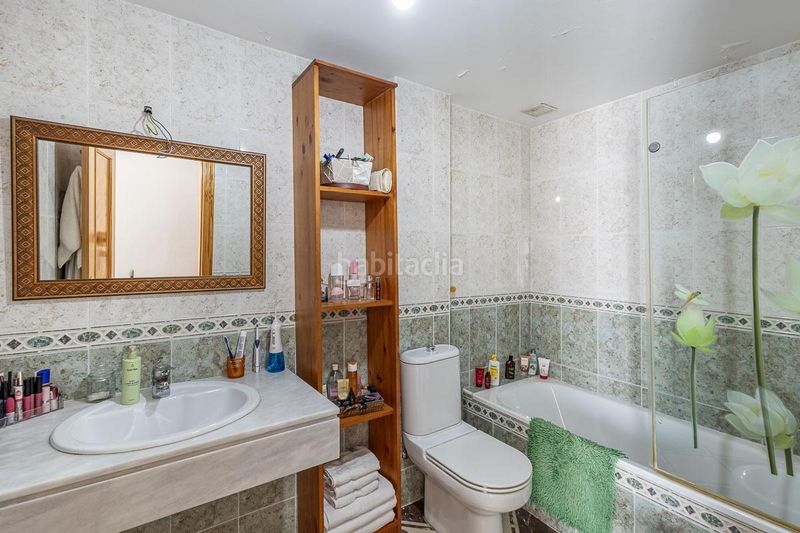 Foto f1755a95-0d49-4cf3-8e15-cdab7b172879. Casa amb calefacció aparcament a Gójar