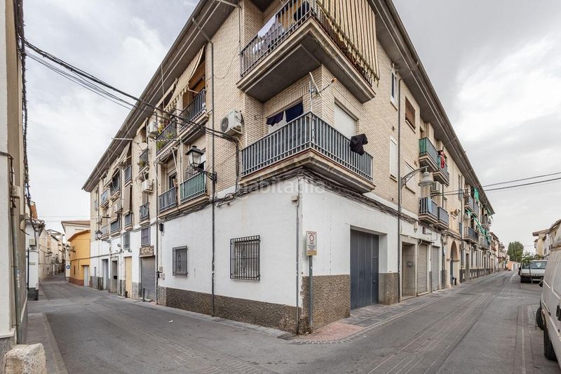 Foto f058c296-4ef6-4fee-bcb4-0e78f3bb19ad. Pis amb calefacció aparcament a Santa Fe