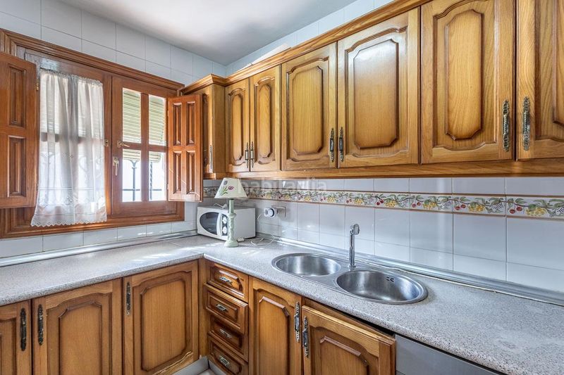 Foto e76f5b97-4af5-451b-a67a-b2910733f97d. Casa amb aparcament a Barrio de Albaicín Granada