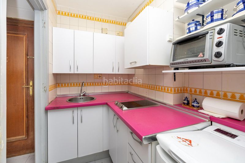 Foto 3c75d94e-6fe4-4440-8f92-2cf2a9b00c53. Piso  de 1 dormitorio con terraza y excelente ubicación junto al mercadona en Granada