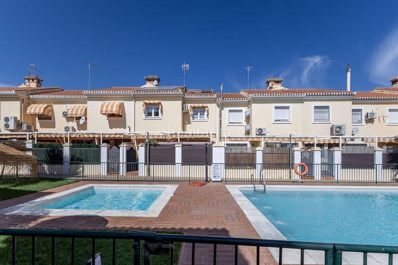 Foto a108ba1a-1913-4490-8482-bcaf8e2a352a. Casa amb calefacció aparcament piscina a Polideportivo Alhendín