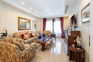 Chalet  Calle gaona. A la venta chalet de lujo en granada