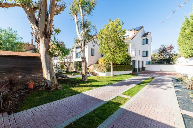 Foto 93d25e2f-f433-4b9a-b681-4d6e1a6f112c. Chalet en calle guadalquvir (ur.atalaya) 11 chalet de revista en Albolote