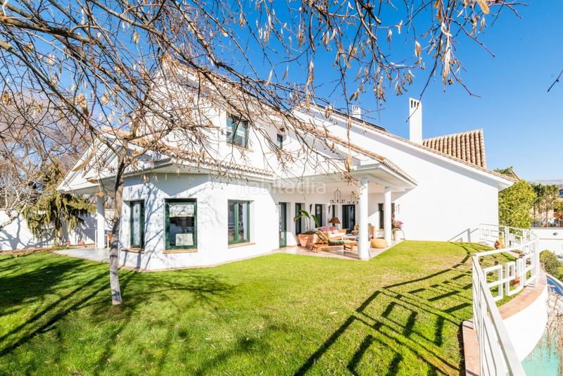 Foto fb5edf35-f30f-4faa-83e6-a3965c3c7d44. Chalet en calle guadalquvir (ur.atalaya) 11 chalet de revista en Albolote