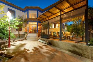 Chalet  Paseo cueva. Espectacular chalet campo de golf las gabias con placas fotovolt