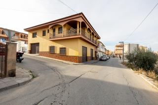 Casa  Avenida avenida de andalucía. Casa en el centro de gabia