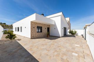 Xalet  Calle puntal siete lagunas. Villa de diseño en cañadas del parque