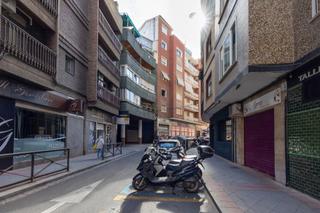 Zweistöckige Wohnung  General narvaez. Duplex con garaje opcional en el centro de granada.