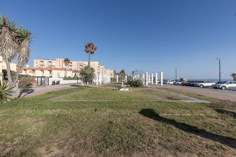 Foto 8876074d-3692-4a9a-bd92-cca1a2af06f0. Casa a schiera con parcheggio piscina in Salobreña costa Salobreña