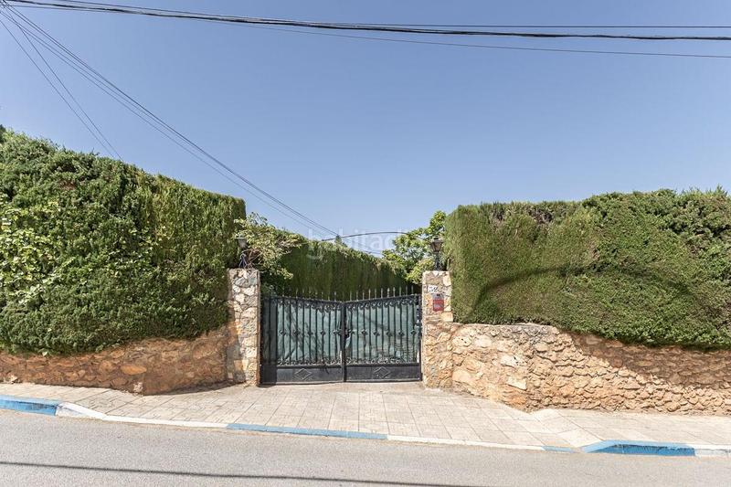 Foto 0d7fb4f5-cac4-44a0-9d74-28ef7e143282. Casa  señorial con terreno en Dílar
