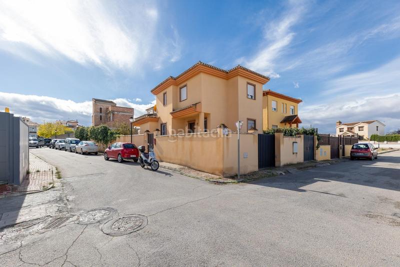 Foto 11a83220-fdae-4e07-894b-3799d68435f6. Chalet estupenda vivienda en urb. los chopos de las gabias en Gabias (Las)