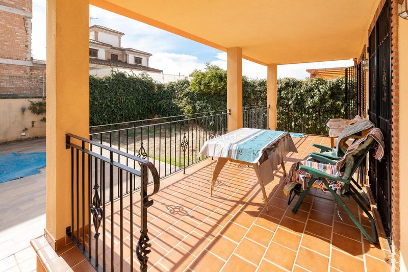 Foto 93f38d86-e113-49c9-9ebe-842f63c75f55. Chalet estupenda vivienda en urb. los chopos de las gabias en Gabias (Las)