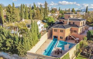 Xalet  Calle mistral(c.del aire i). Tu sueño hecho chalet lujo, diseño y seguridad en granada