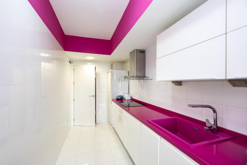 Foto b9e2cf26-9e48-49ef-9e44-f0221b51fc2e. Pis amb calefacció aparcament a Camino de los Neveros - Serrallo Granada