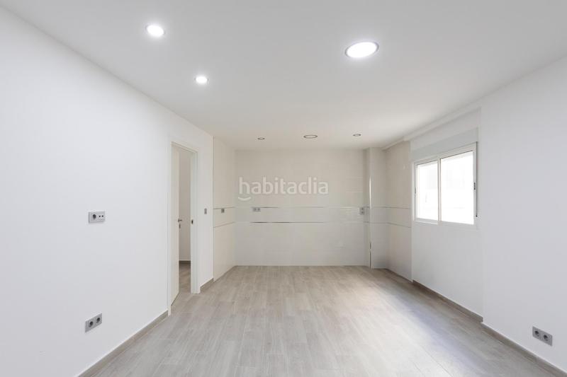 Foto 68e1faf6-9c07-4cb6-81ed-2a467b8ad408. Appartamento in calle manuel de falla 9 in Centro Salobreña