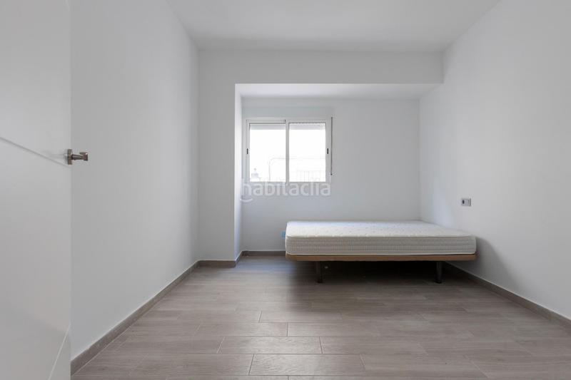 Foto b6bb21d7-0fdf-46f0-8101-7421f141f511. Appartamento in calle manuel de falla 9 in Centro Salobreña