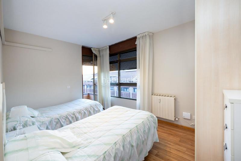 Foto 241248d1-8754-4127-83e6-fd38afa952cf. Piso preciosa vivienda con terraza en constitución en Granada