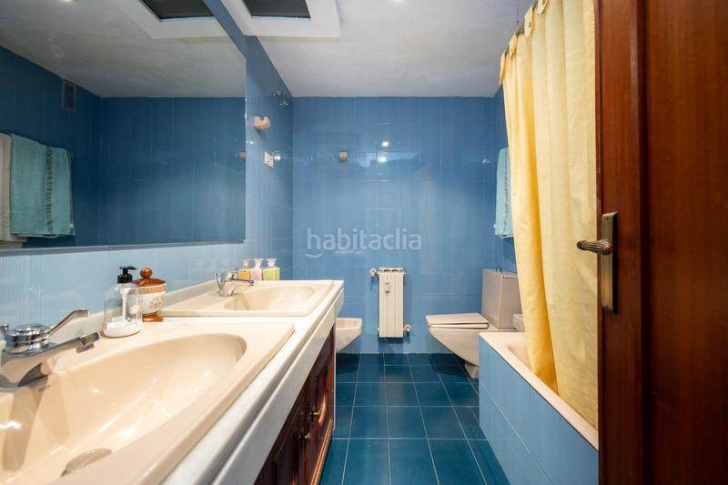 Foto 5b3800dc-3c15-404d-b067-290e80485073. Piso preciosa vivienda con terraza en constitución en Granada