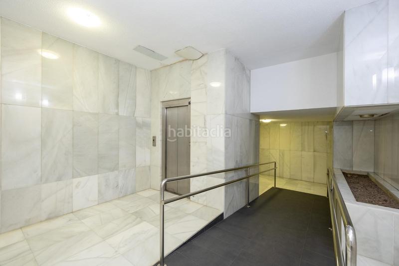 Foto babb4d4f-dc69-44f8-9a5a-3c35c1bac57f. Piso preciosa vivienda con terraza en constitución en Granada