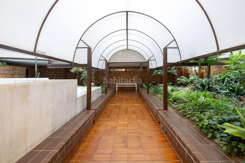 Foto c5f8f254-309b-4dfb-a892-0c98ad133a52. Piso preciosa vivienda con terraza en constitución en Granada