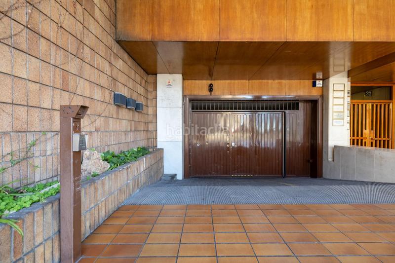 Foto f3efefe8-20c7-411a-b644-ad9c4c4d12ca. Piso preciosa vivienda con terraza en constitución en Granada