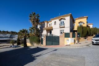 Chalet  Calle infanta elena. Magnífico chalet en urb. sueños de cadima, alhendin