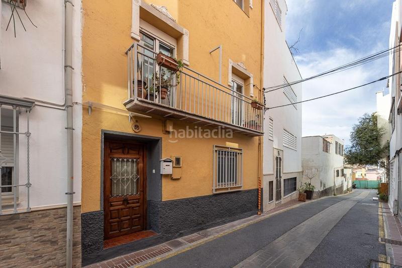 Foto af1f8ea5-bb9f-4033-afee-c6f077fd69b5. Casa excelente casa en venta en pleno centro ! en Granada