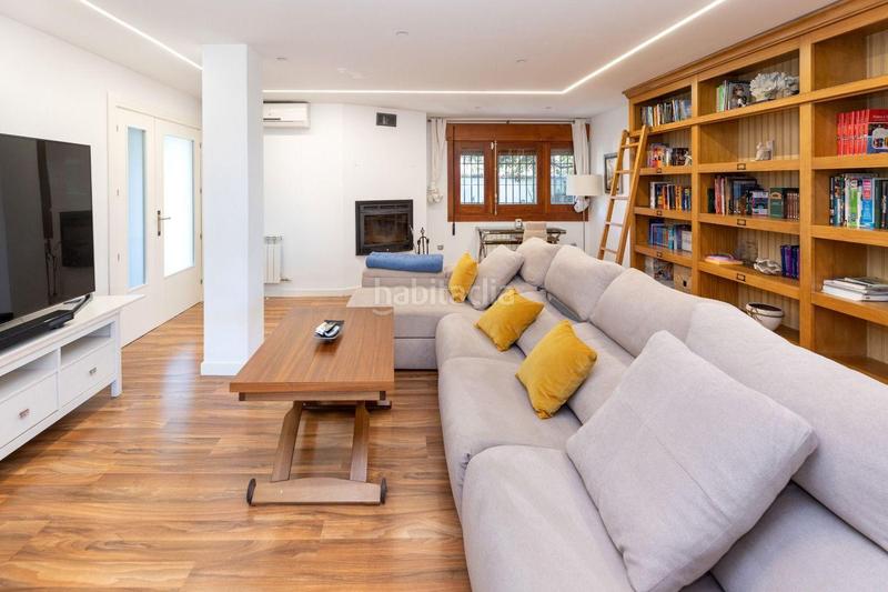 Foto 9baa67b7-77fc-4942-86b5-cbc947b3d16b. Chalet la casa de tus sueños en cortijo del aire! en Albolote