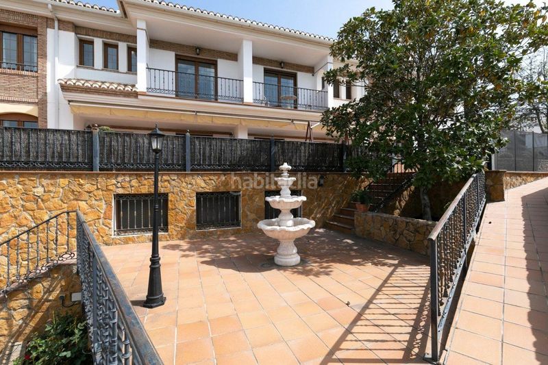 Foto a008a168-e787-4c76-9bf1-66e2dc57b6dc. Casa amb calefacció aparcament piscina a Huétor Vega