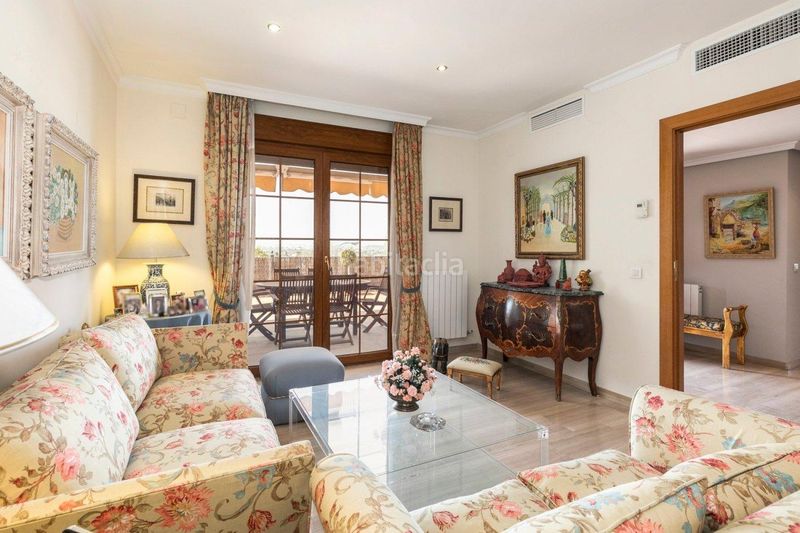 Foto ec18fd8b-0c6a-4ce5-9185-7531684644bd. Casa amb calefacció aparcament piscina a Huétor Vega