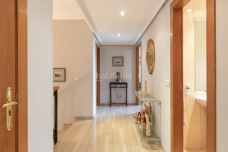 Foto f70f3461-b3d1-4dbc-b2ad-5b315b76e047. Casa amb calefacció aparcament piscina a Huétor Vega