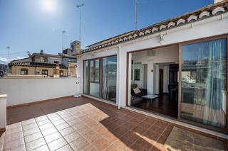 Attique  Calle san pedro martir. Ático dúplex exclusivo en el corazón de granada  a 150m de la fu