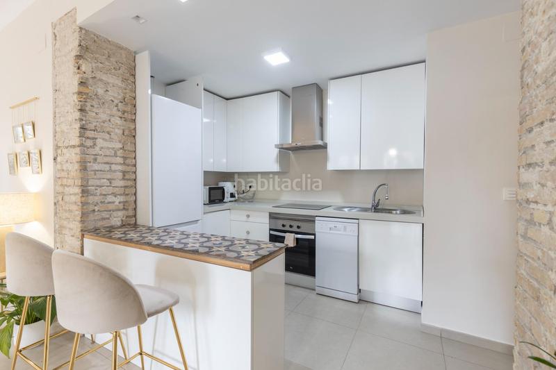 Foto d569062c-d2bd-441b-ae64-1c7b91f1a5f4. Piso exclusivo piso de lujo en pleno centro en Fígares Granada